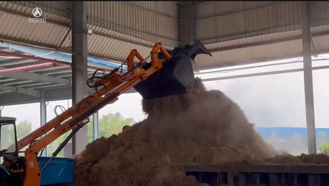 AutoNxt electric tractor loader demonstration at Krishithon 2023