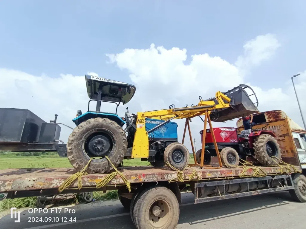 AutoNxt Electric Tractor in Action