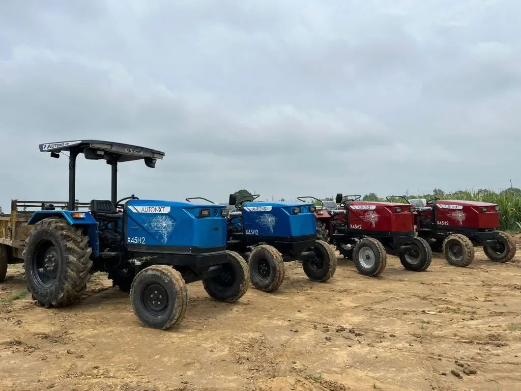 AutoNxt Electric Tractor in Action