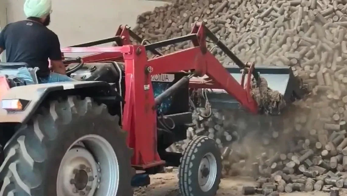 AutoNxt Electric Tractor in Action