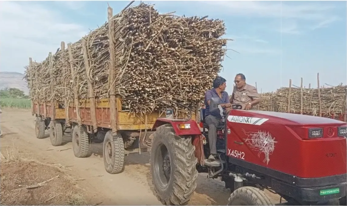 AutoNxt Electric Tractor in Action