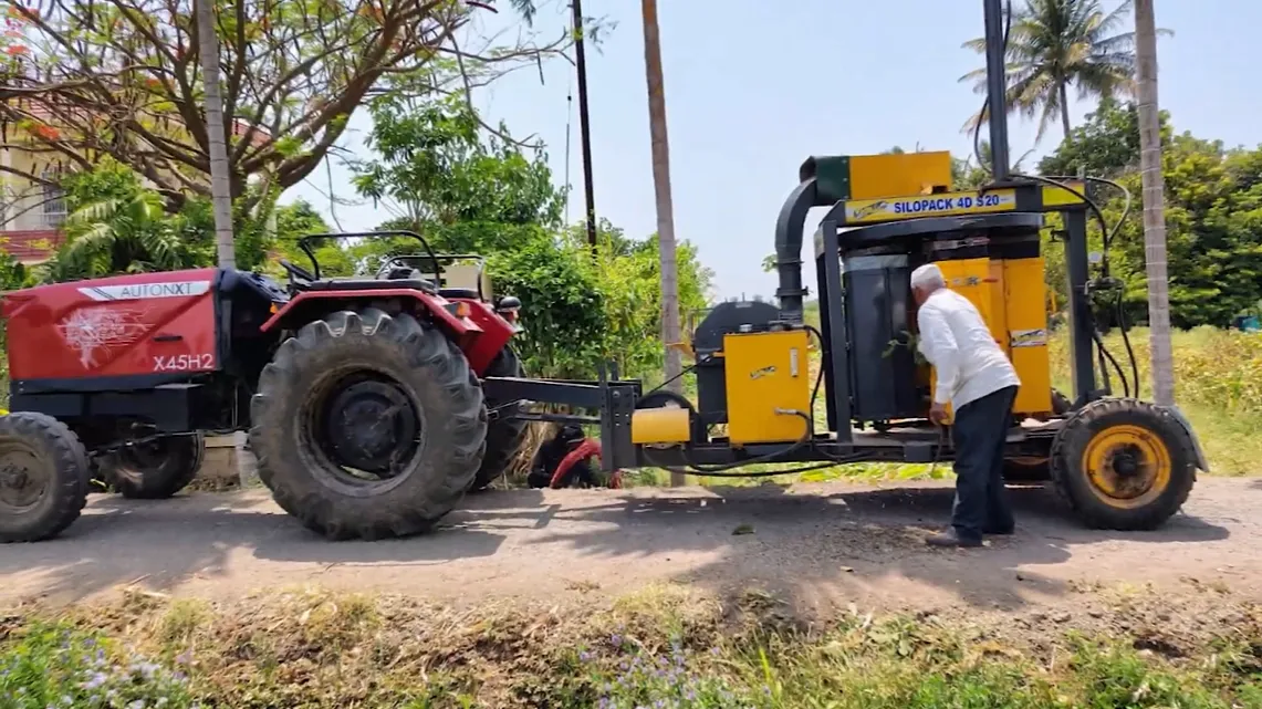 AutoNxt Electric Tractor in Action